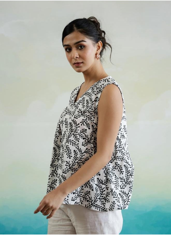 sanskrutihomes Floral Print V-Neck Sleeveless Cotton Top by Styli  - Image 4