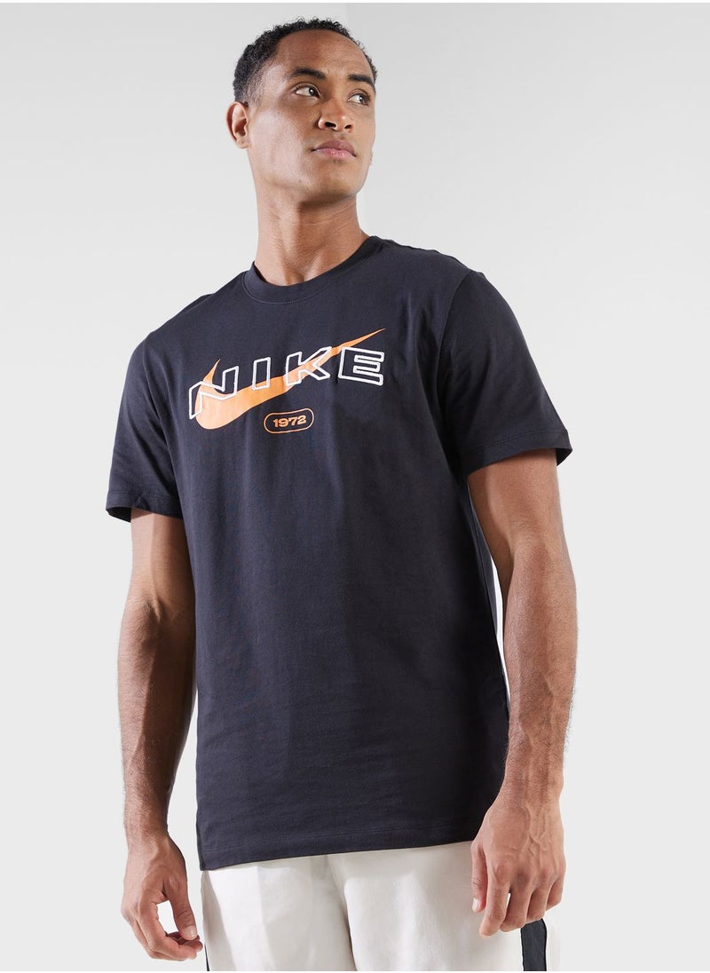 Nike - Nsw Club Hybrid T-Shirt - Image 1