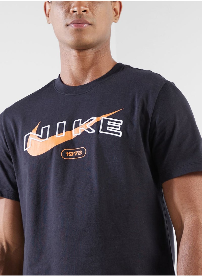 Nike - Nsw Club Hybrid T-Shirt - Image 1