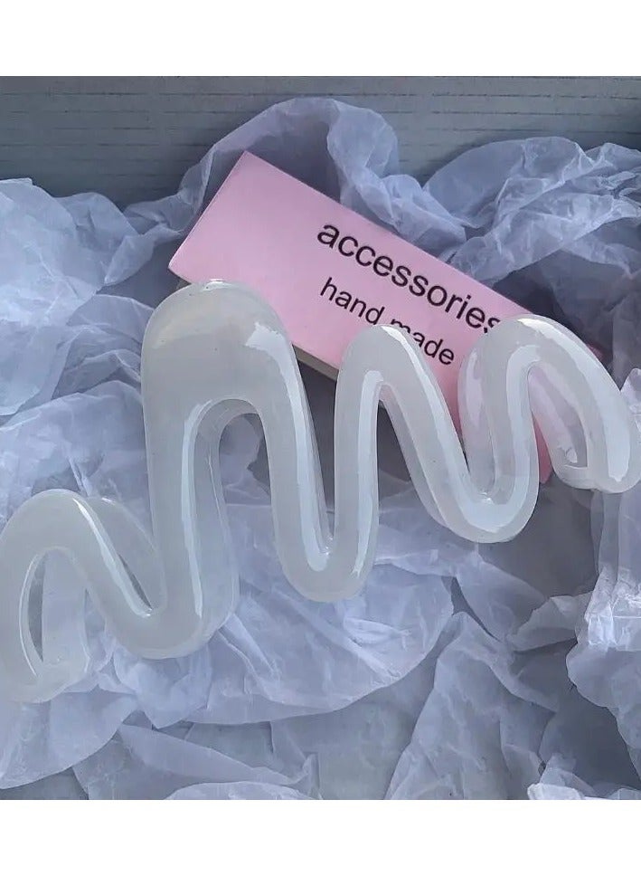 Goolsky Elegant Wave Hair Claw for Women and Girls -Sweet Simple Irregular Hair Clip Headwear - Large Plastic Hairpin with Solid Color - Fashion Design Accessory for Ages 14+ - Image 5