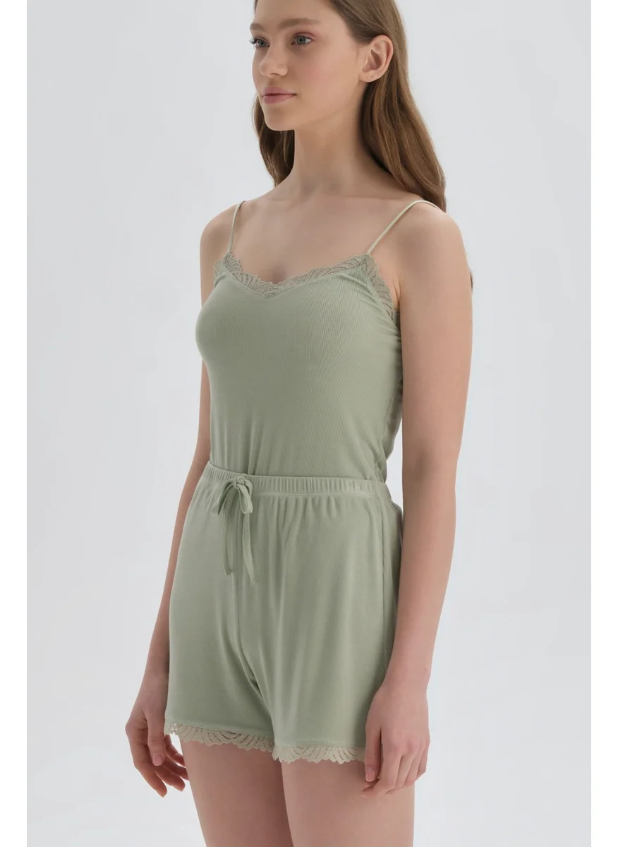 داجي Green Shorts