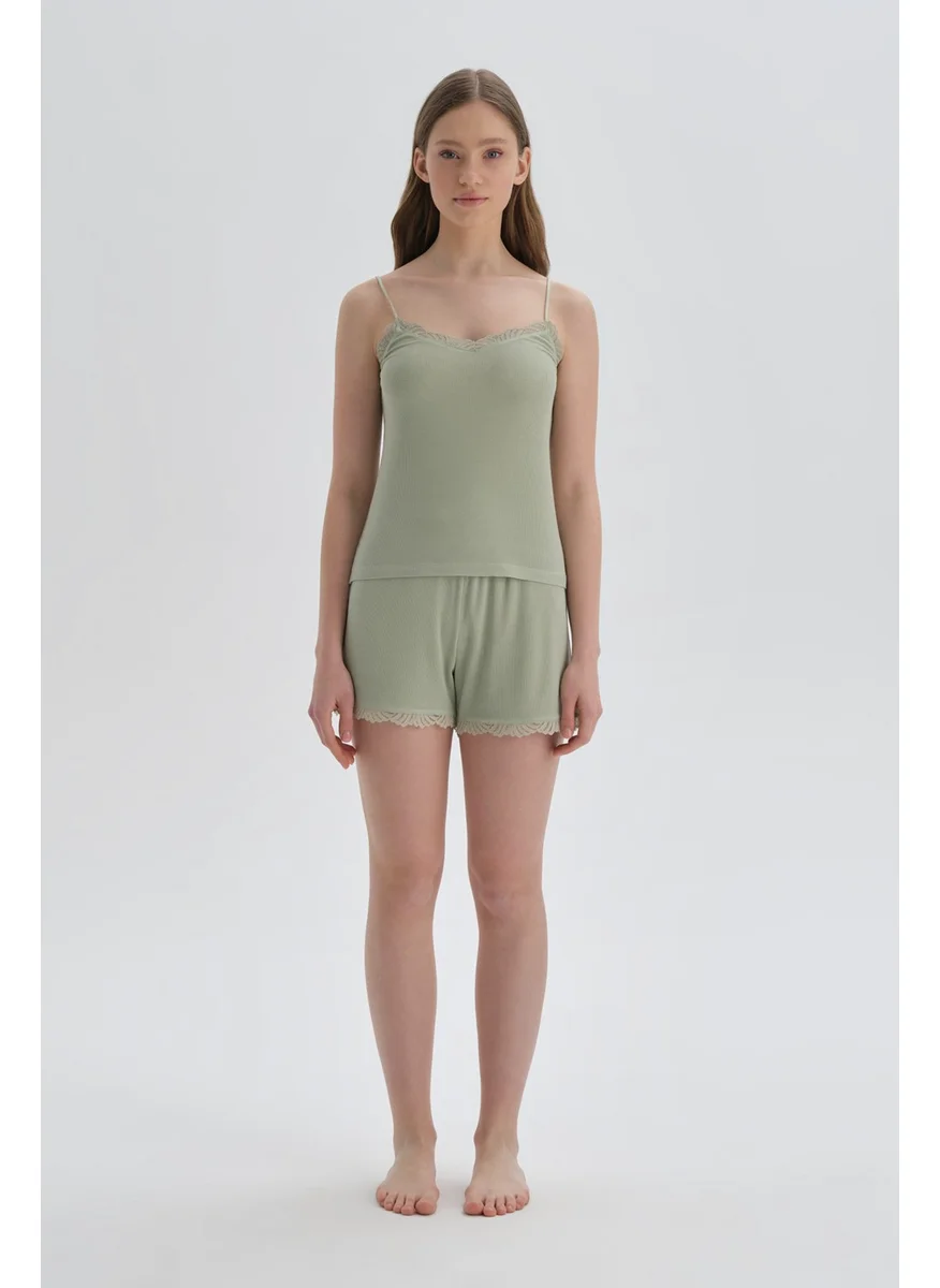 داجي Green Shorts