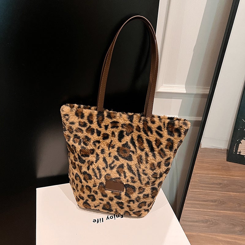 Super Popular Small Woolen Bag Women'S All-Match One-Shoulder Underarm Bag Mao Mao Portable Bucket Bag - Image 2