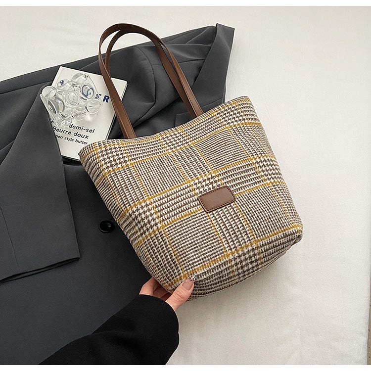 Super Popular Small Woolen Bag Women'S All-Match One-Shoulder Underarm Bag Mao Mao Portable Bucket Bag - Image 1