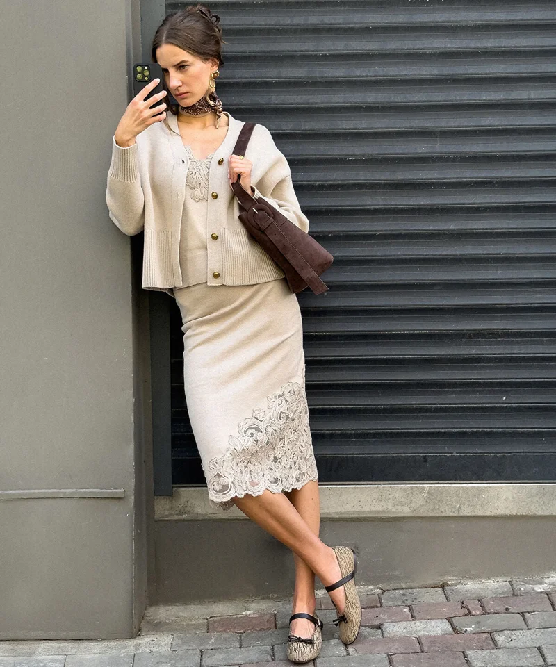 ابيكول Lace-Applique Knit Skirt