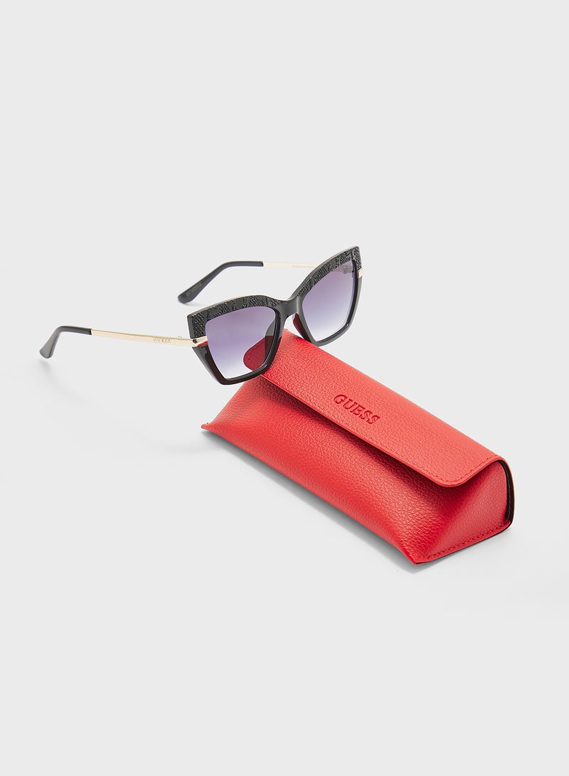 GUESS Gu0021601B53 Cat Eyesunglasses  - Image 4