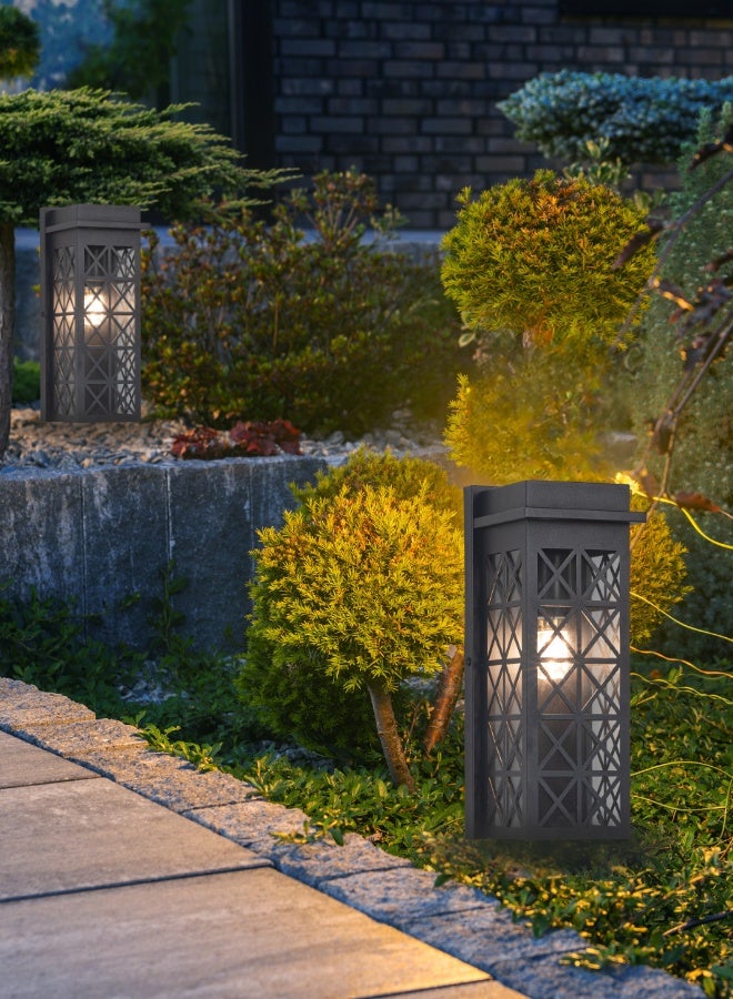 Classic / Rustic Outdoor Wall Lantern - Durable Black Weather-Resistant Design for Entrances & Gardens - Image 1