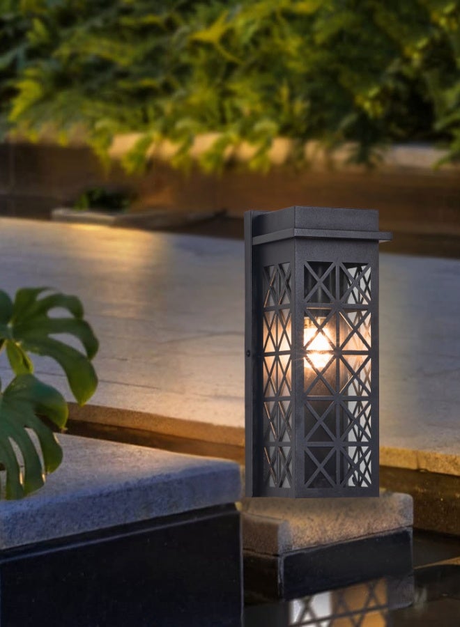 Classic / Rustic Outdoor Wall Lantern - Durable Black Weather-Resistant Design for Entrances & Gardens - Image 3
