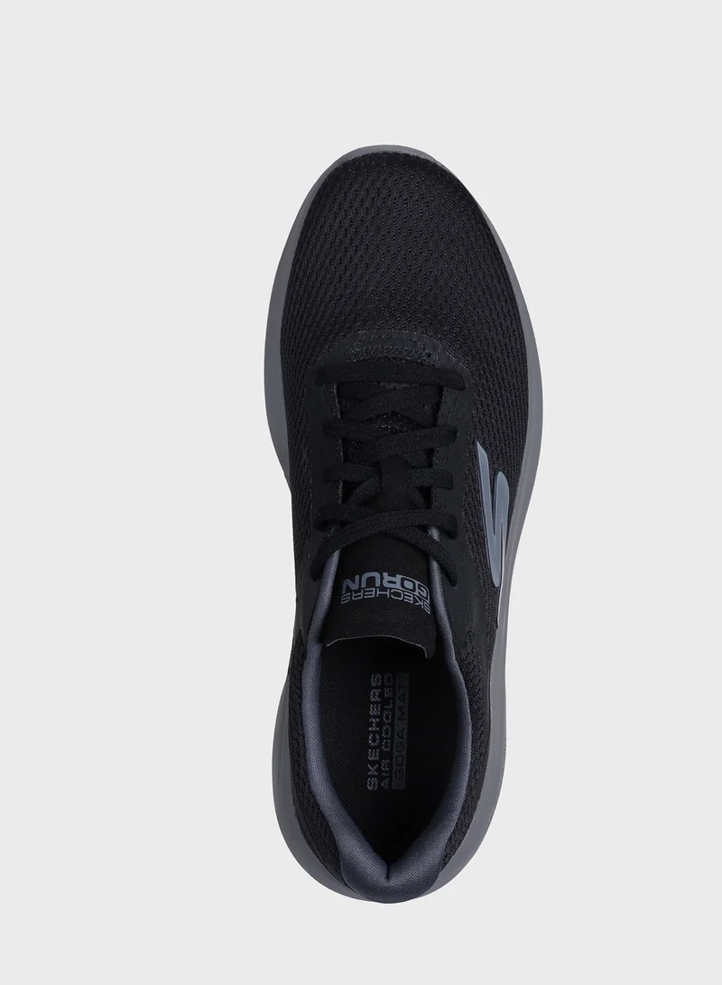 SKECHERS Max Cushioning Essential