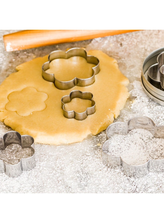 Restaurantware Pastry Tek 6-Piece Flower Cookie Cutters, 1 In Tin Box Flower Sandwich Cutter - Mulitple Shapes, Precise Outlines, Metal Flower Cookie Cutter Set, For Creating Different Sized Cookies - Image 3