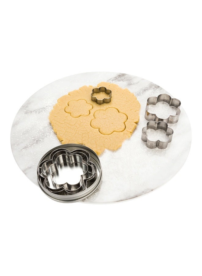 Restaurantware Pastry Tek 6-Piece Flower Cookie Cutters, 1 In Tin Box Flower Sandwich Cutter - Mulitple Shapes, Precise Outlines, Metal Flower Cookie Cutter Set, For Creating Different Sized Cookies - Image 2