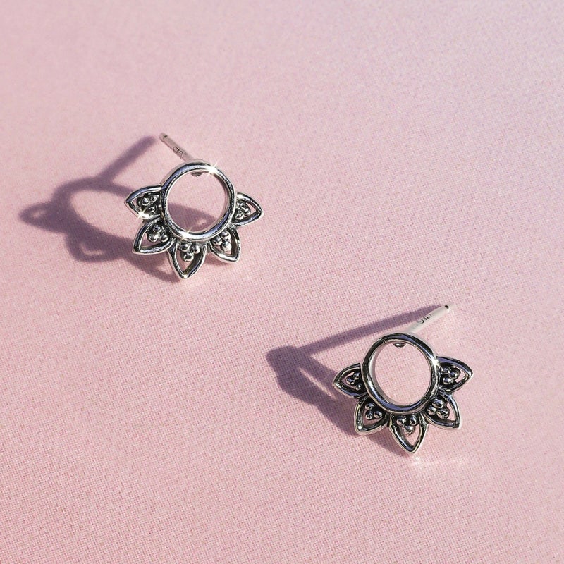 Boma Jewelry Sterling Silver Balinese Filigree Circle Stud Earrings - Image 4