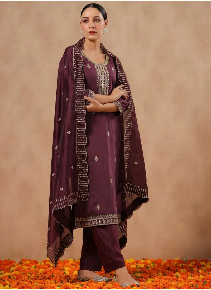 ISHIN Purple Kurta Set Straight Fit 3/4 Sleeve Sleeve made from Poly Silk featuring Self Design design and Round Neck neckline - Perfect for Ethinic!