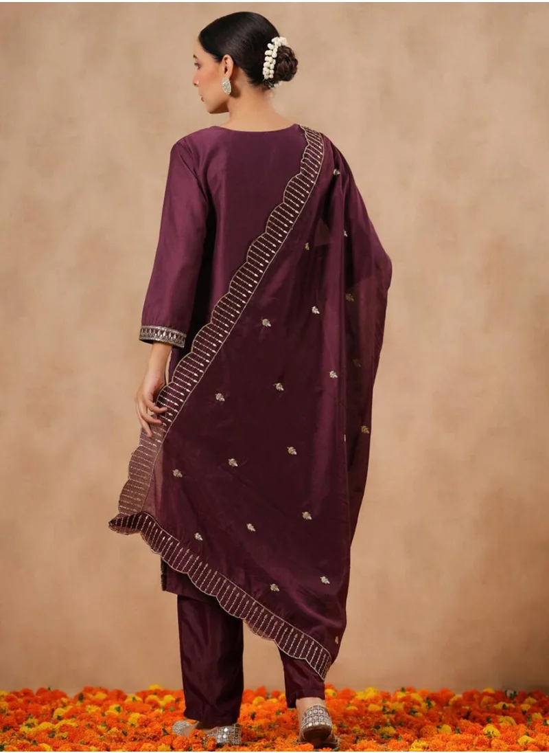 ISHIN Purple Kurta Set Straight Fit 3/4 Sleeve Sleeve made from Poly Silk featuring Self Design design and Round Neck neckline - Perfect for Ethinic!