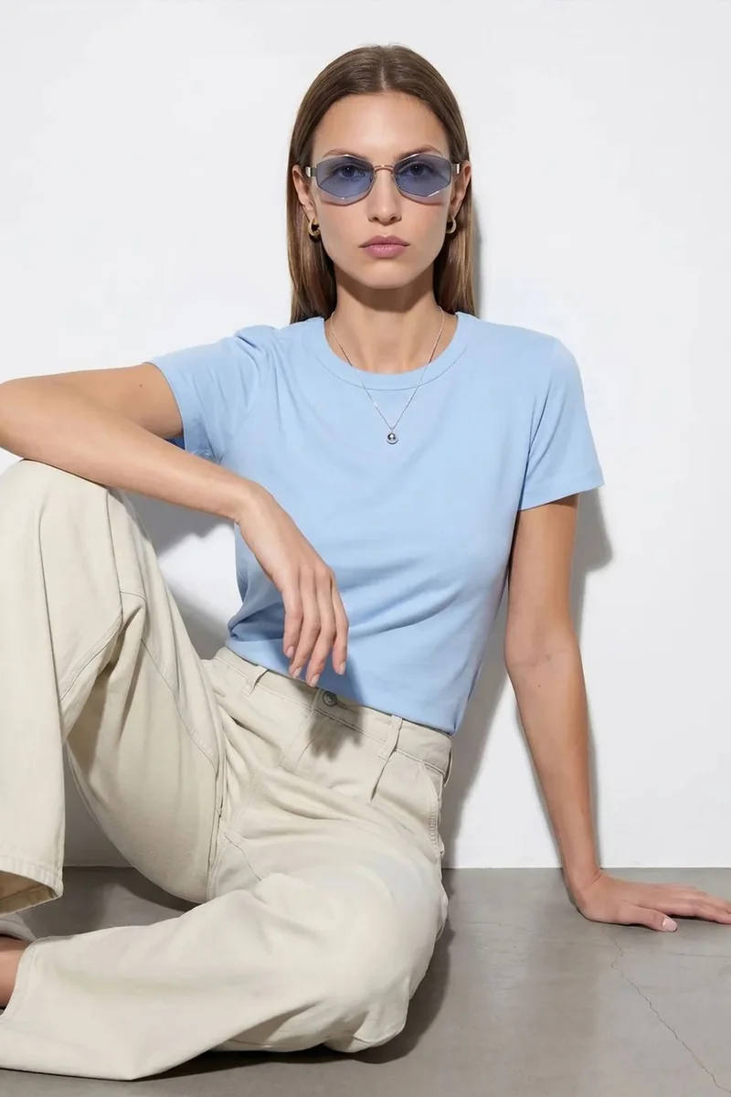DILVIN Women's Solid Crew Neck T-Shirt
