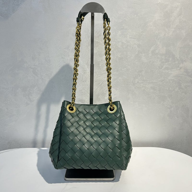 Ladies Chain Parachute Bag Handmade Leather Woven Bag All-Match Commuter Shoulder Crossbody Bag Trendy - Image 1