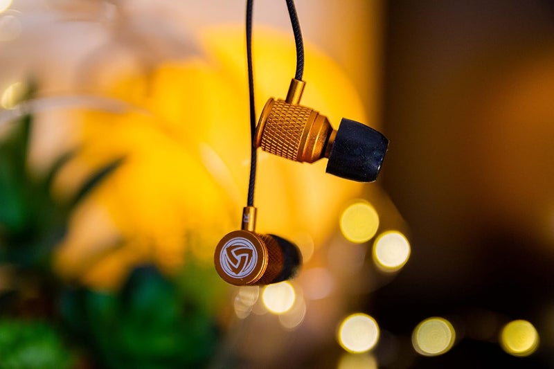 LUDOS Ultra Earbuds Wired in Ear Headphones with Tangle-Free Cord Noise Isolating Earphones Deep Bass Case Ear Buds 3.5 mm Jack Plug - Gold - Image 2