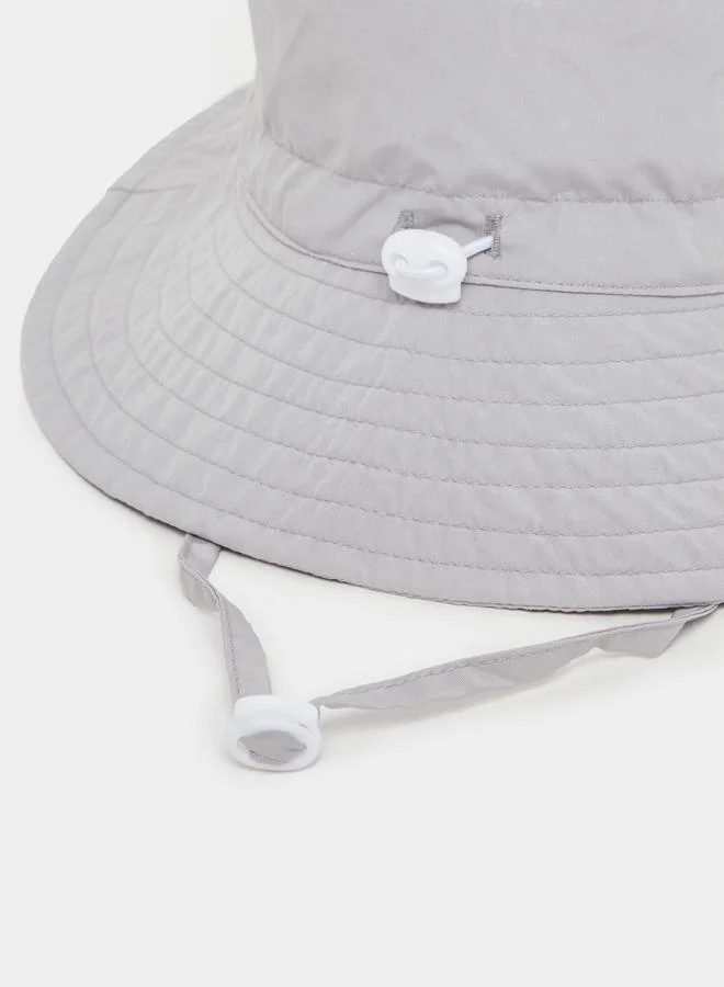 Styli Styli Solid Bucket Hat with Badge Details