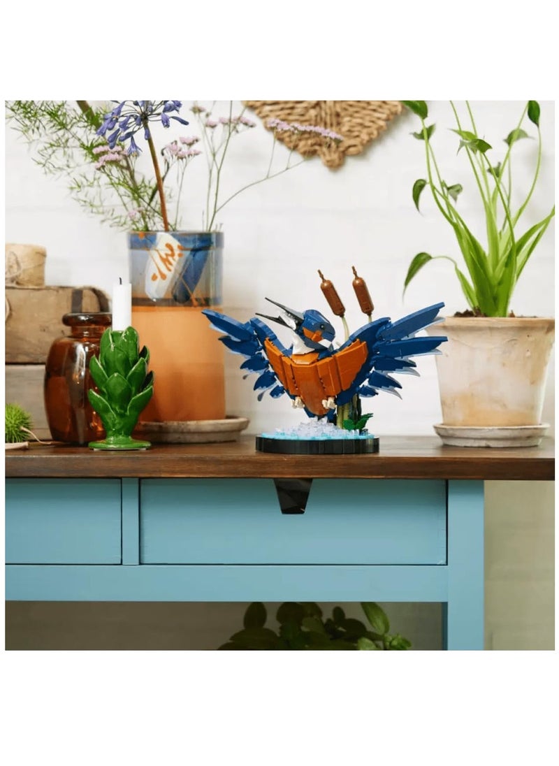 LEGO - LEGO Icons Kingfisher Bird 10331 Building Blocks Toy Set (834 Pieces) - Image 1