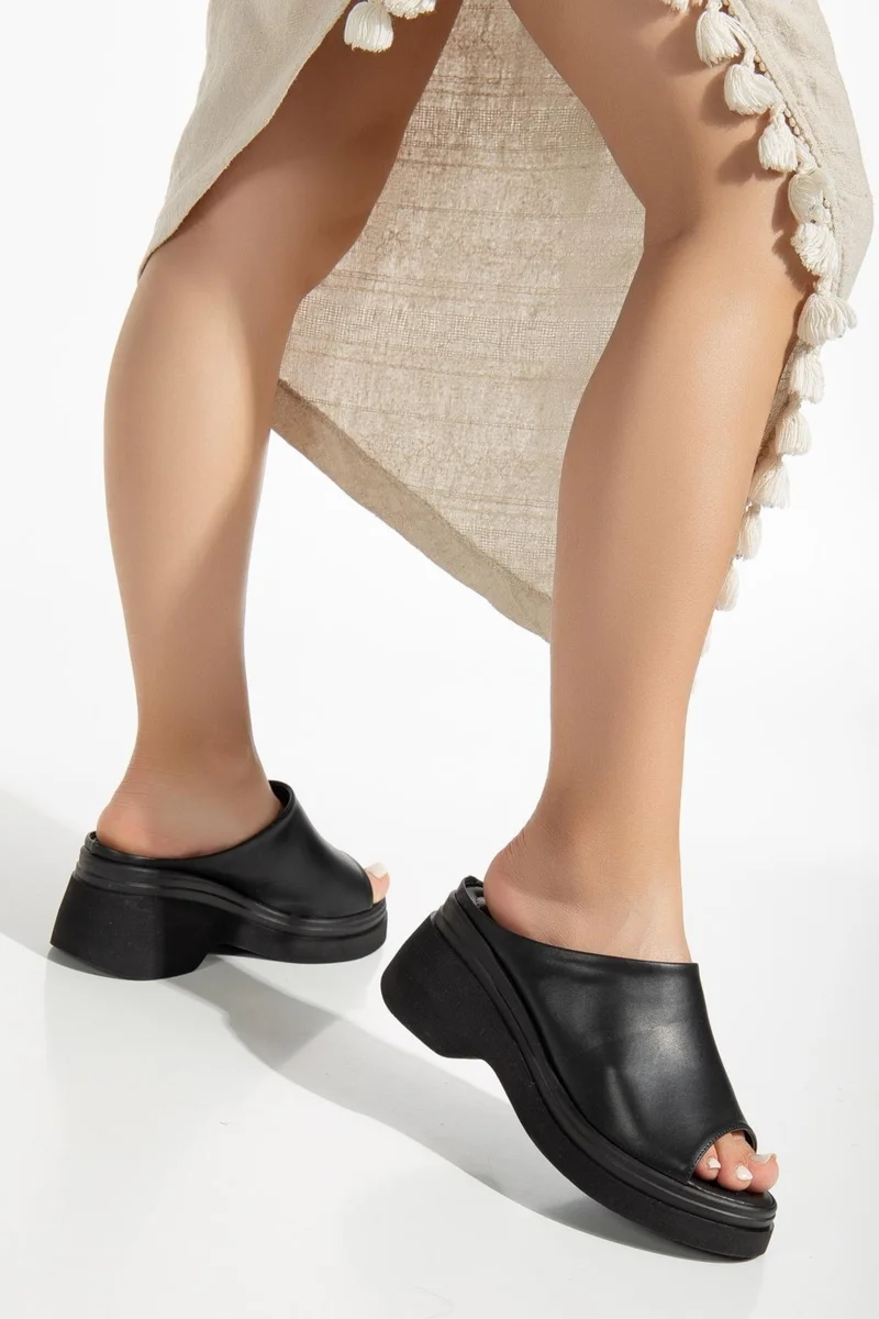 Dilimler Ayakkabı Tümyüz Faux Leather Black Women's Wedge Heel Slippers