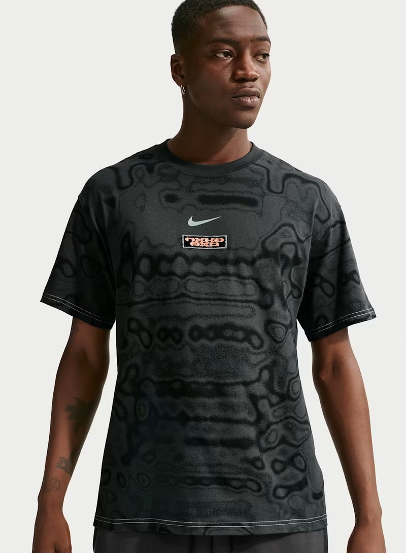 Nike Nsw Loose Fit Air Max Day Aop T-Shirt - Image 1