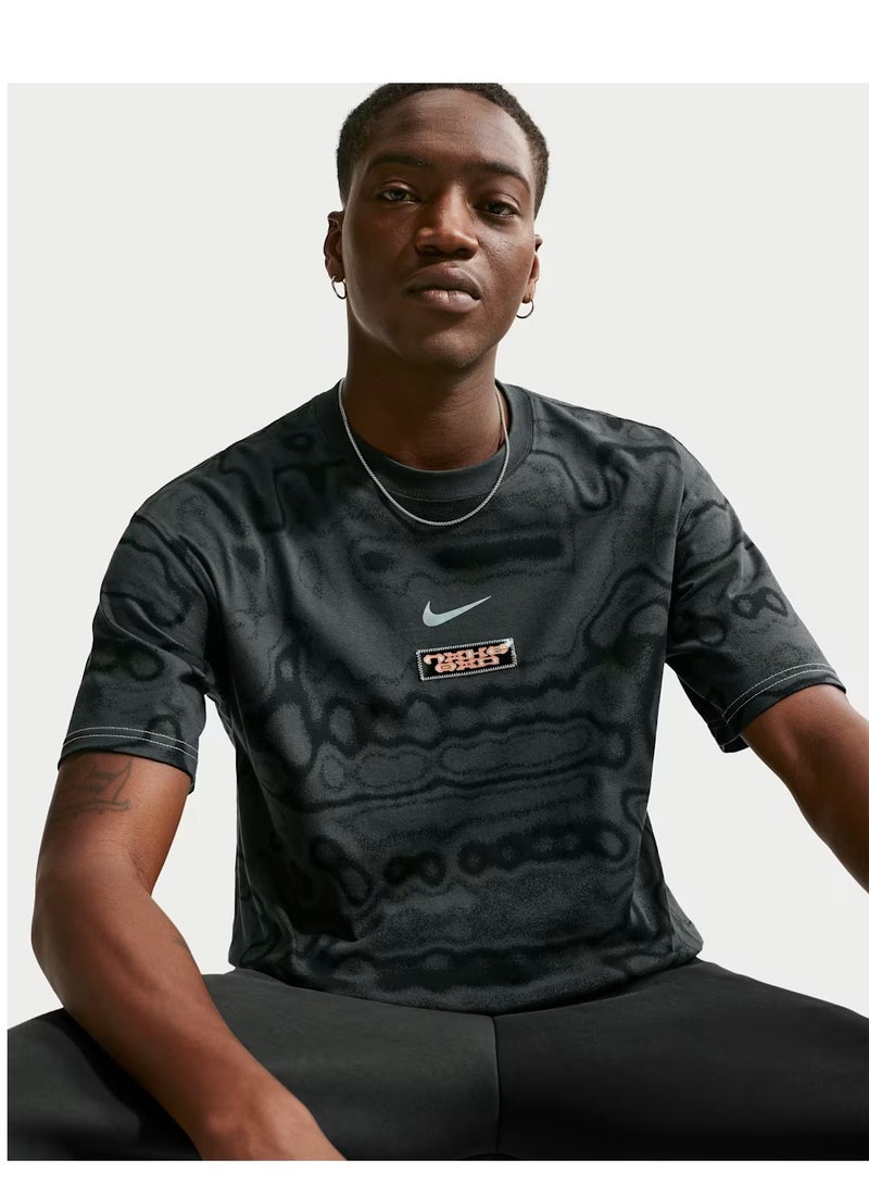 Nike Nsw Loose Fit Air Max Day Aop T-Shirt - Image 3