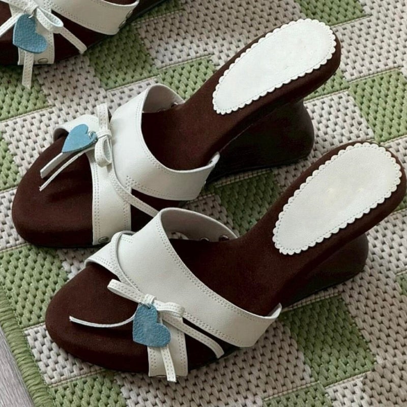 Women's White Wedge Sandals with Bow - Image 1