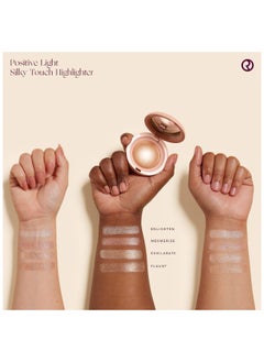 Rare Beauty Rare Beauty Silky Touch Highlighter 2.8g Enlighten  - Image 4