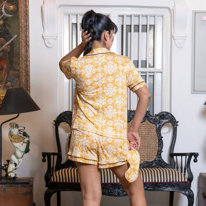 Aadaraya Aadaraya Short Set Shirt and Shorts Rayon