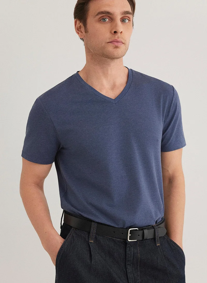 مافي Stretch V Neck T-shirt