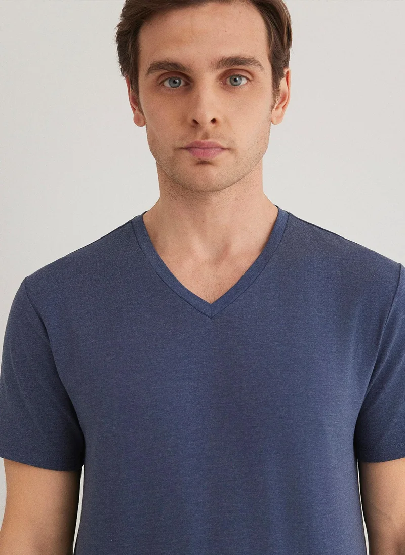 مافي Stretch V Neck T-shirt