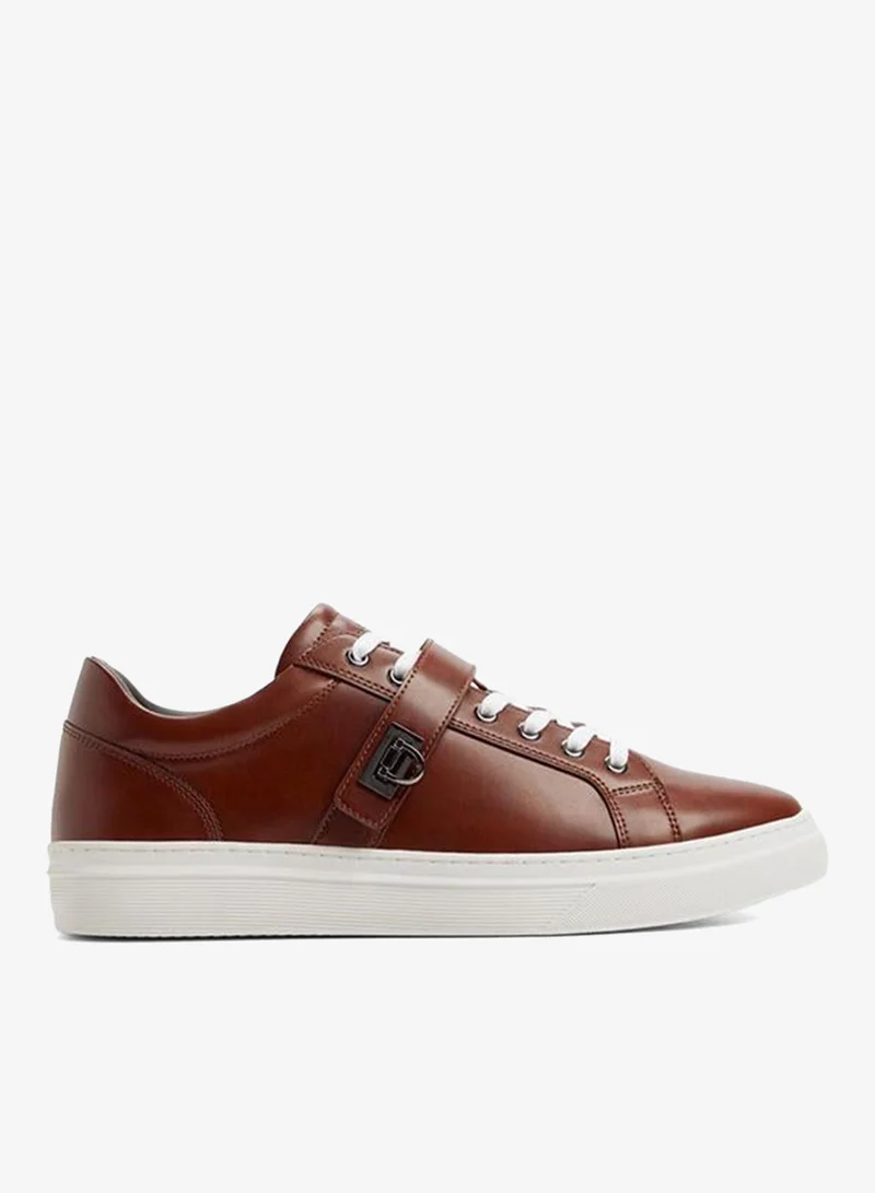 Iann Men's Brown Low Top Sneaker