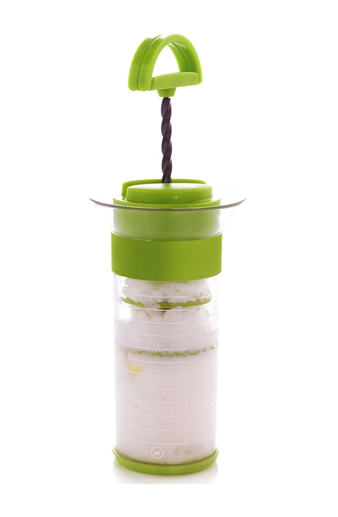 Mastrad Qwik Wisk Universal Mixer With Non-Slip Silicone Grip Mix and Measure Marinades, Salad Dressings, Frothy Drinks, And More - Image 3