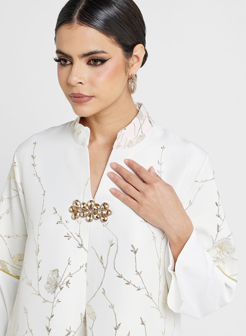Khizana Embroidered Abaya With Ombre Print - Image 3