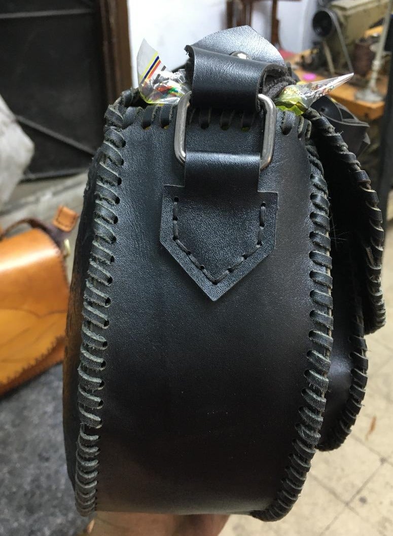 Handmade genuine leather crossbody bag, large size Leather clasp Puff pocket Clasp closure 3 zippers Strap handle Velvet lining inside Egyptian handcrafted 30*30 - Image 4