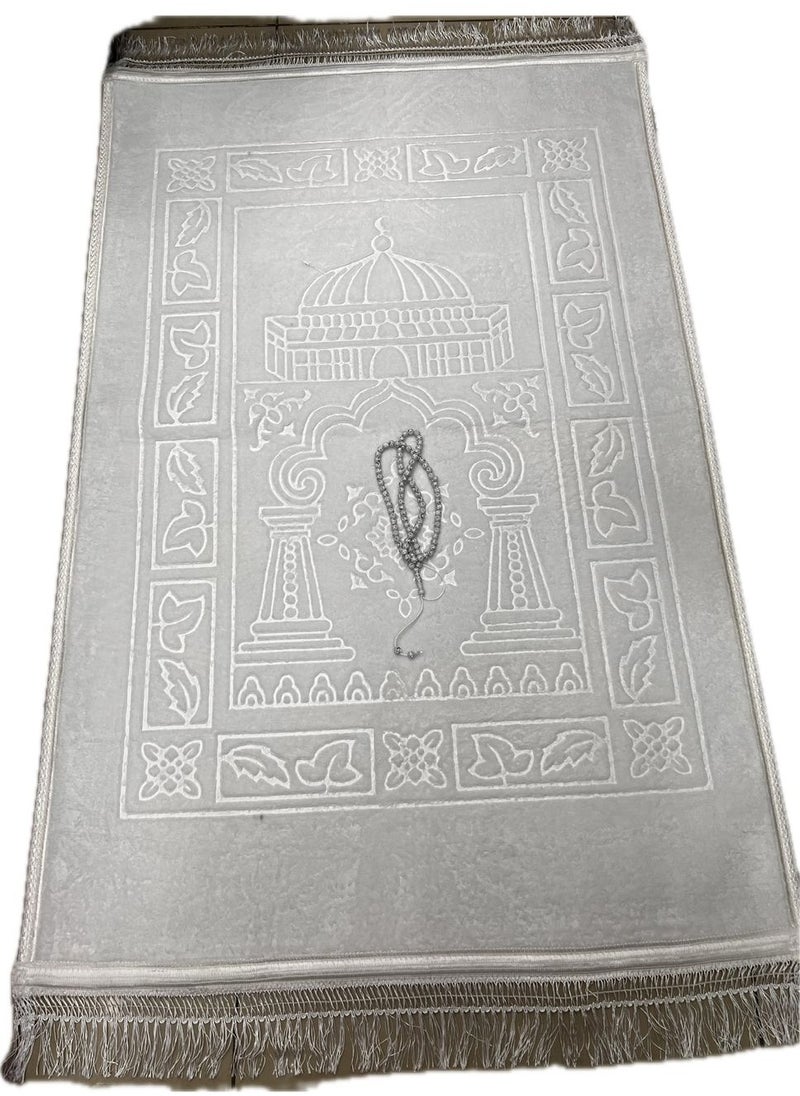Generic - Large and soft prayer rug with black rosary The rug is characterized by its large and wonderful size. It is distinguished by being non-slip with back granules so that it can be used on tiles and ceramics. (A wonderful beaded rosary is attached to it). Rug size: 120*80 cm - Image 1