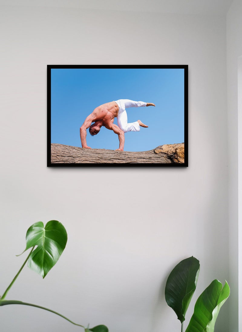 Spoil Your Wall ملصقات جدارية مع تمارين كاليستينيكس على صورة جذع خشبي وإطار أسود - فنون جدارية ديكور منزلي إطارات صور - 40x55 سم من Spoil Your Wall - Image 1