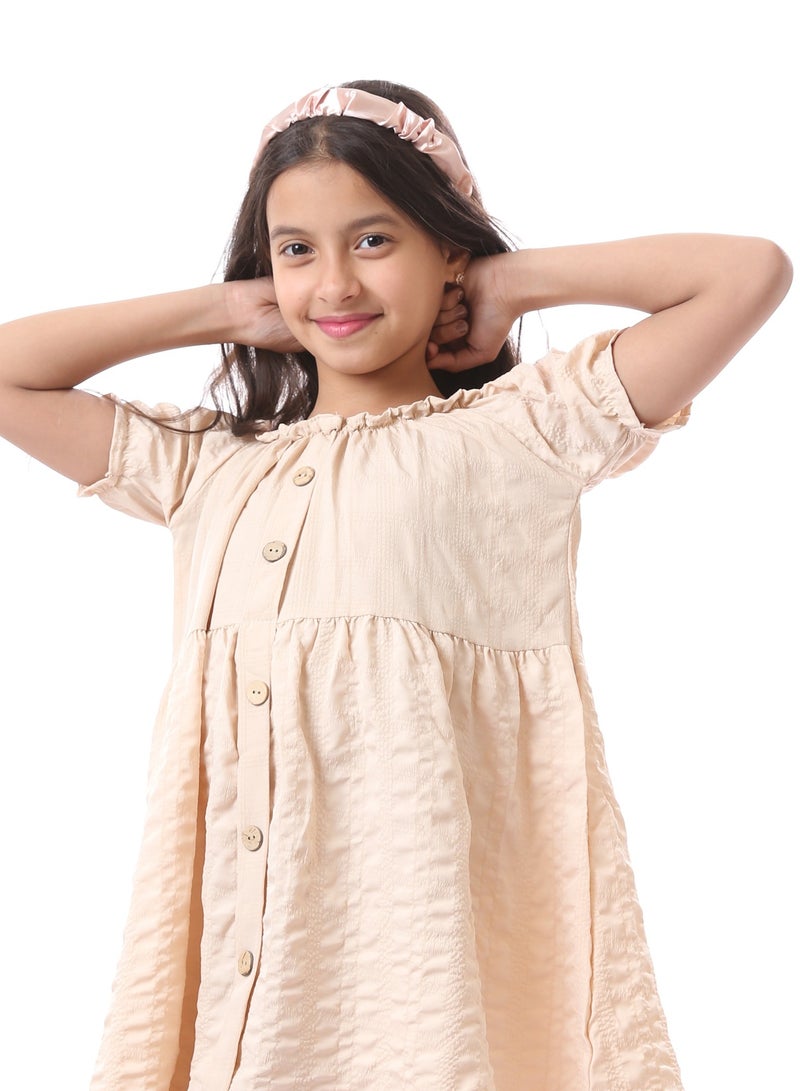 Andora فستان بناتي منقوش بدون أكتاف مع أزرار مزخرفة - بيج - Image 5