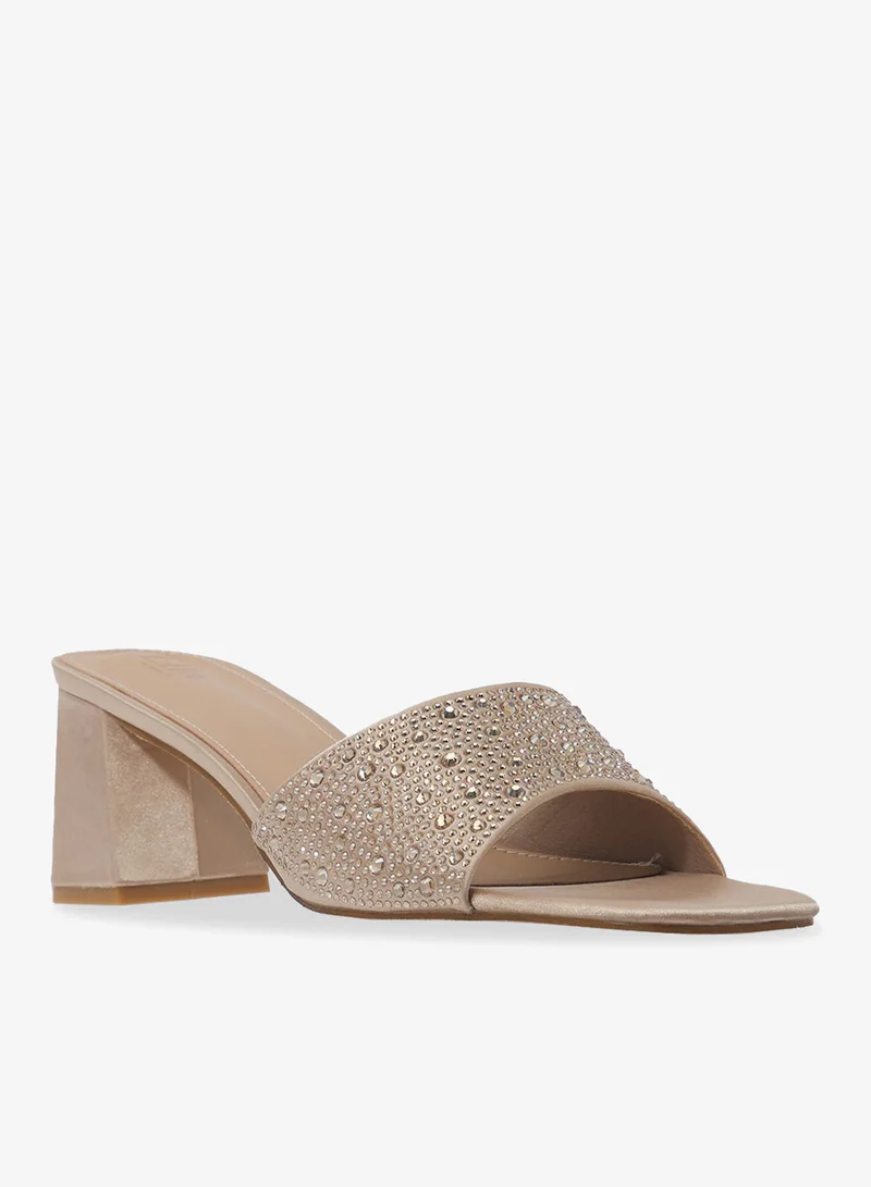 ايلا صنادل بكعب