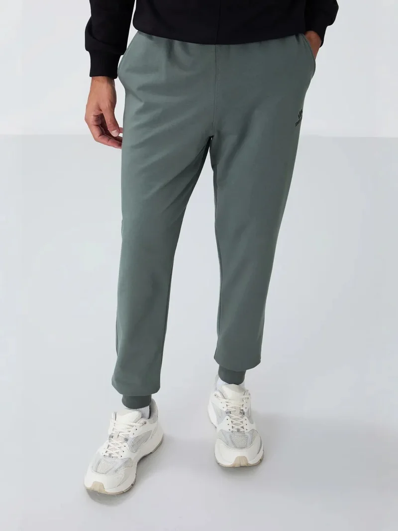 تومي لايف TOMMY Men's Solid Fleece Sweatpants