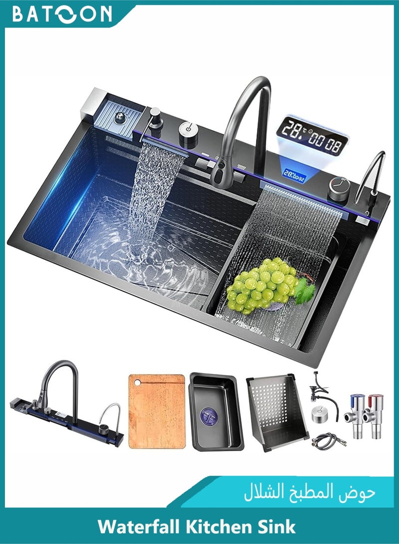 باتون حوض مطبخ شلال من الفولاذ المقاوم للصدأ 304 مع فتحة واحدة كبيرة ومجموعة صنبور شاشة رقمية مدمجة وموزع صابون وغسالة أكواب - Image 1