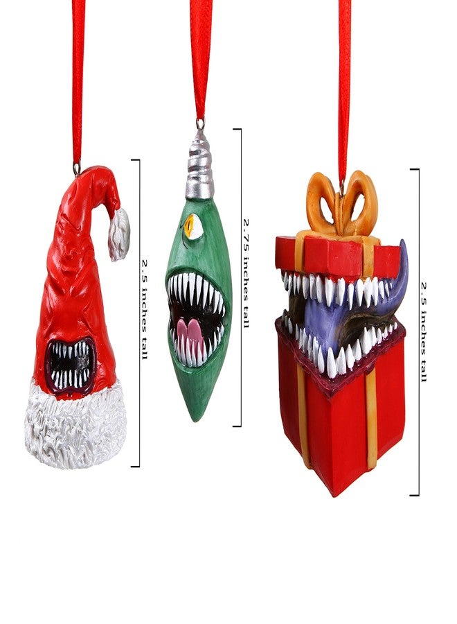 فورجد دايس كو. مجموعة زينة عيد الميلاد "مونستروس ميري ميكرز" من شركة فورجد دايس، تتكون من 3 قطع مصنوعة من الراتنج ومطلية يدويًا، تشمل قبعة سانتا كلوز، ومصباح شجرة عيد الميلاد، وعلبة هدايا. زينة وحوش لعبة DND - Image 2