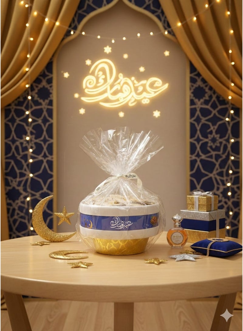 Luxurious Chinese-style favors with a gold base and a message, including 12 leather favors in musk and oud.