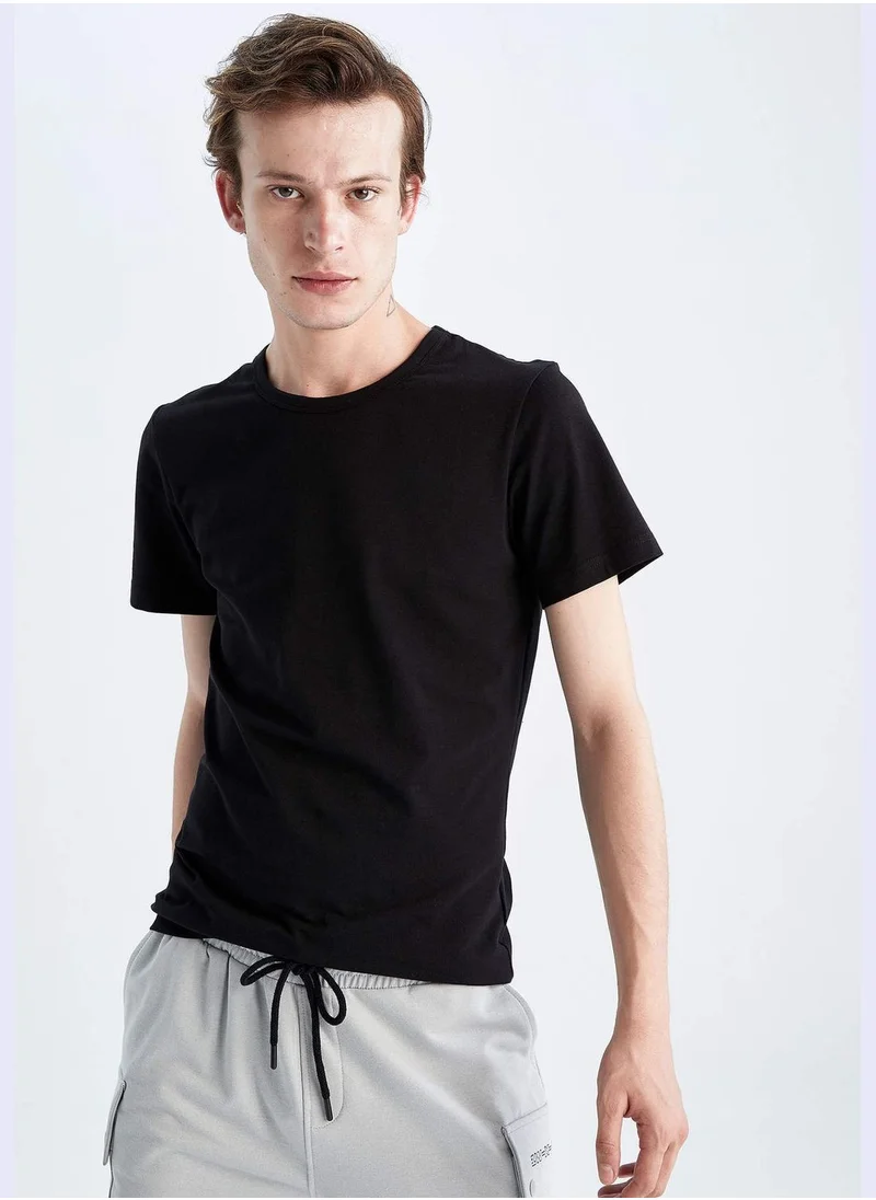 ديفاكتو Man Slim Fit Crew Neck Short Sleeve T-Shirt