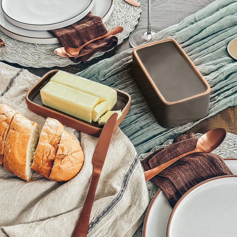 Mora طبق زبدة سيراميك 2 في 1 مع غطاء، وعاء زبدة مغطى لتركه على المنضدة - حافظة/حامل كبيرة للمطبخ، هدايا لها، صينية زبدة للمنضدة - حليب السمسم - Image 5