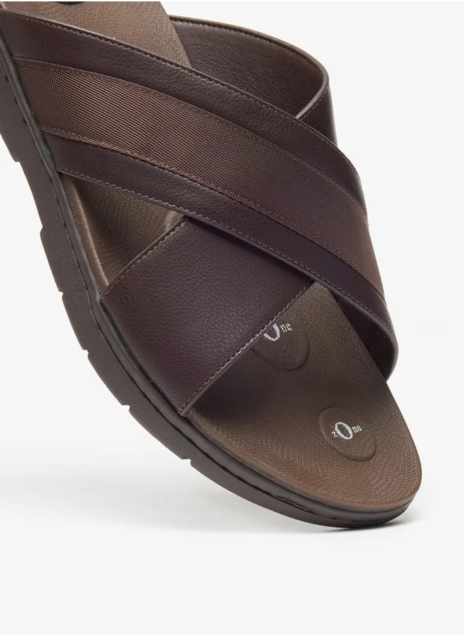 لو كونفورت Men's Solid Slip-On Comfort Sandal