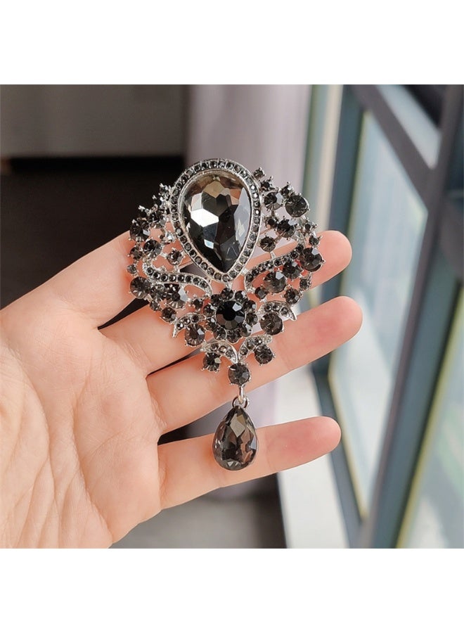 Crystal brooch, women's clothing accessories, niche, high-end, exaggerated pin, chest flower - Image 1
