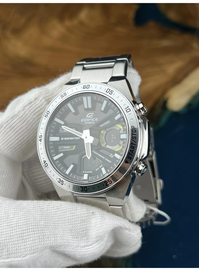 كاسيو ساعة كاسيو إدفيس EFV-C110D-1A3VDF للرجال أنالوج رقمية بقرص أسود مع تفاصيل خضراء، سوار ستانلس ستيل، بطارية 10 سنوات ومقاومة للماء حتى 100 متر - Image 3