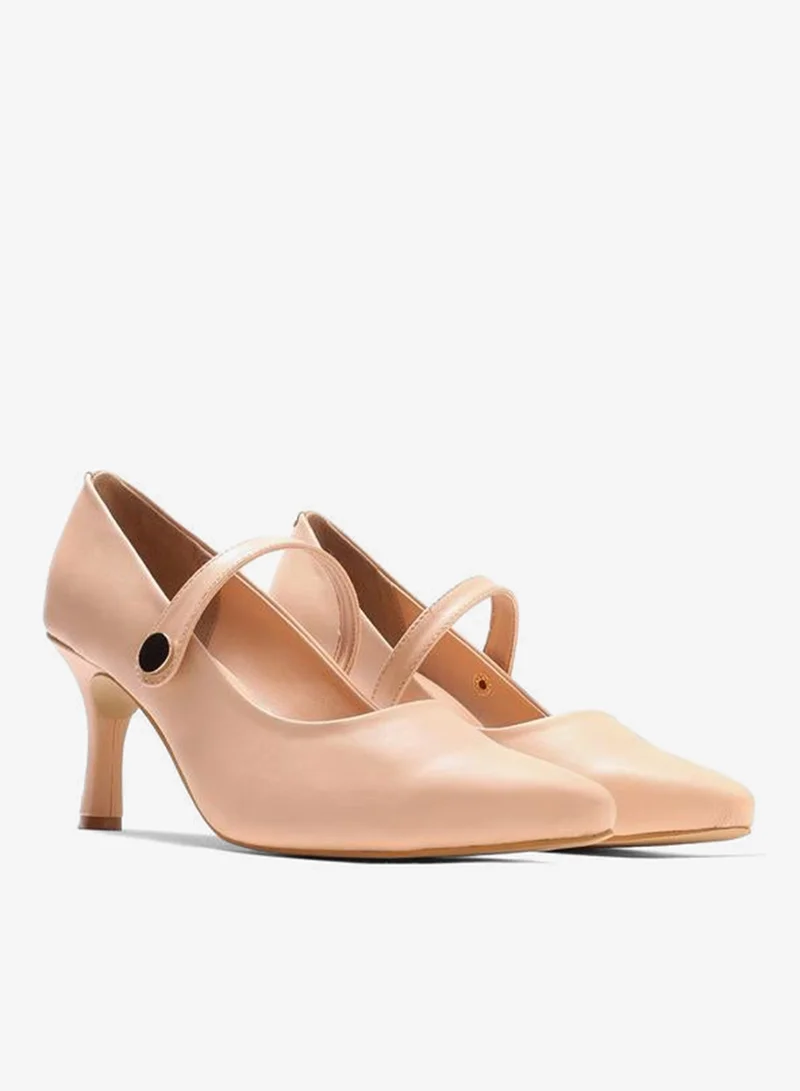 حكايات الأزواج حذاء كعب عالي بمقدمة مدببة وزر كبس