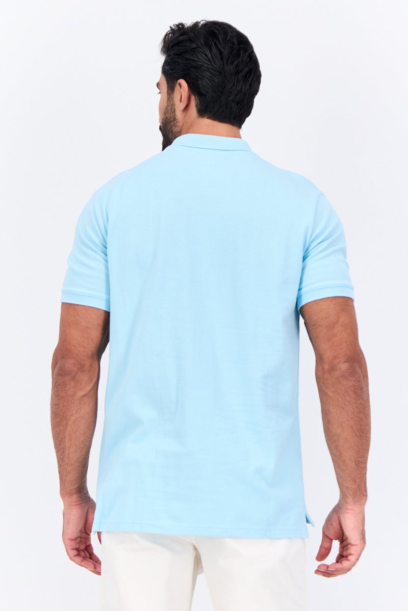 GAP تي شيرت بولو قصير الأكمام للرجال بتصميم مريح مع شعار مطرز، أزرق باهت - Image 3